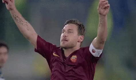 totti 4 tudor gif|Totti Goal GIFs .